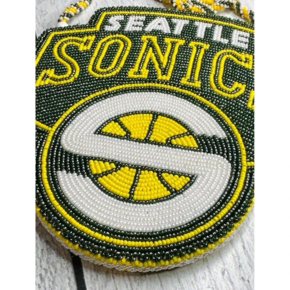 Handmade Seattle Sonics Beaded Pendant Necklace‎ Green Yellow White Native Made